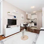Beautiful New Bubli Apartment